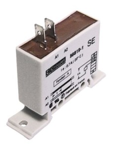 Time relay CROUZET 88870131 time range 1.5s 230VAC Rational 3035.0404P